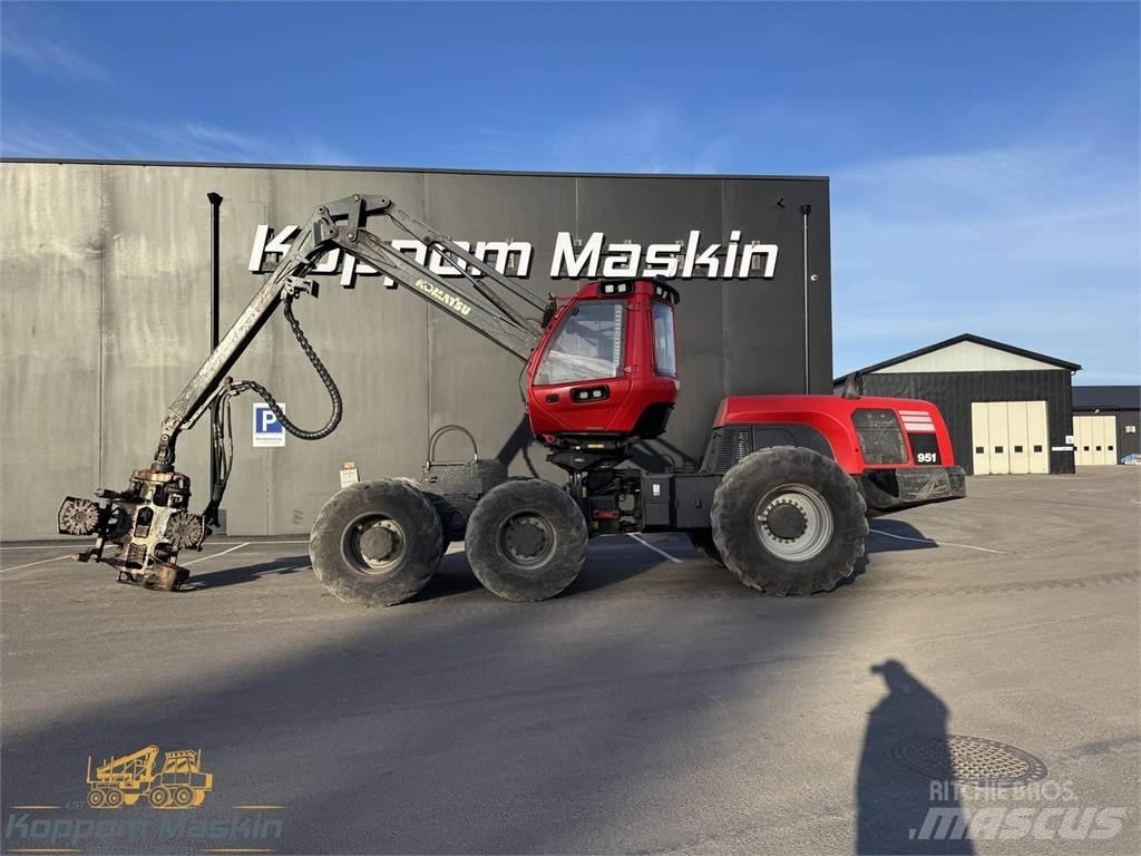 Komatsu 951 Harvesteri