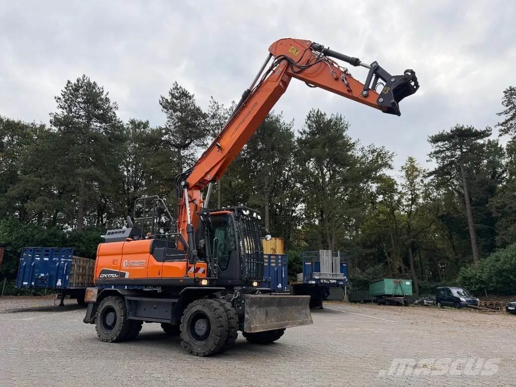 Doosan DX170W-5 Ekskavatori uz riteņiem