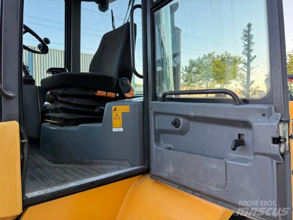 Volvo L 40 B TPS Iekrāvēji uz riteņiem