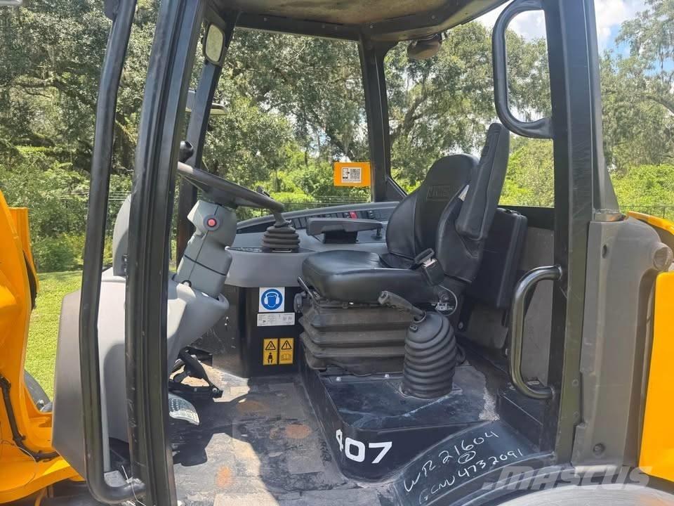 JCB 407 Iekrāvēji uz riteņiem