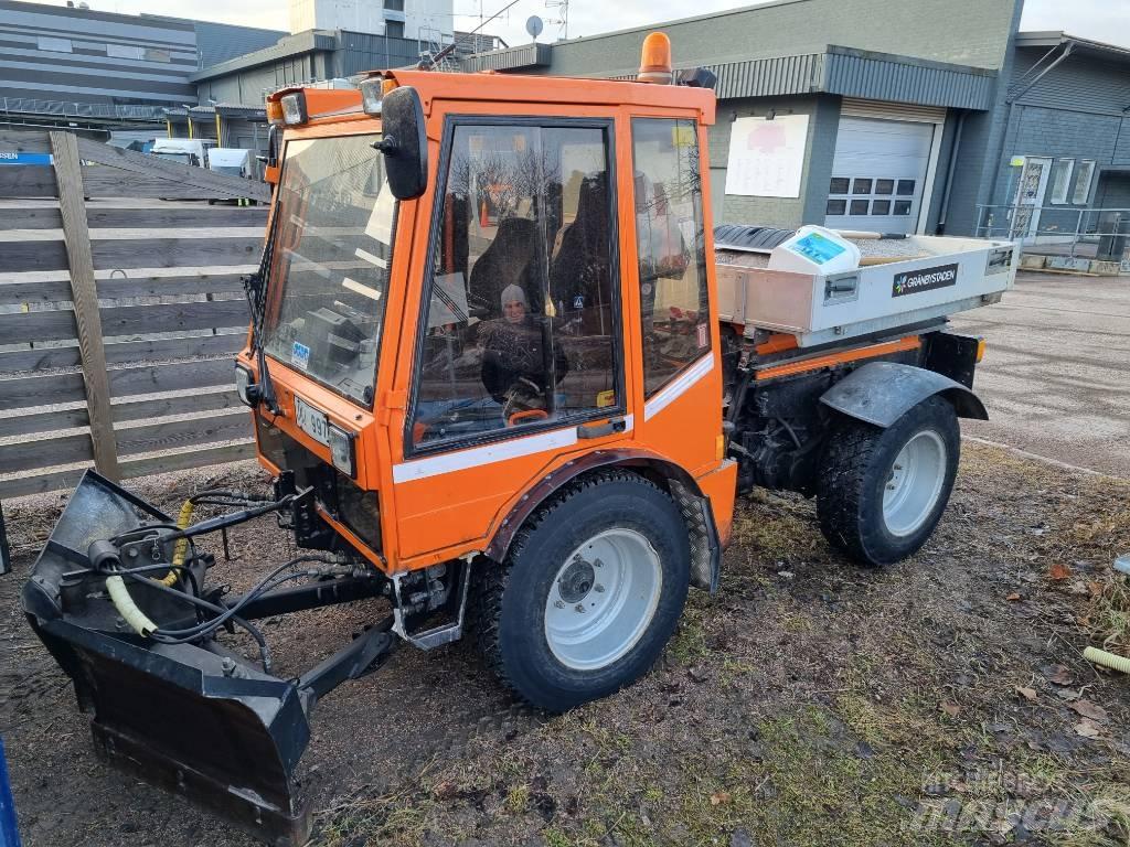 Holder C9700H Komunālās mašīnas