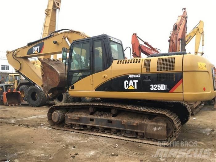 CAT 325 D Kāpurķēžu ekskavatori