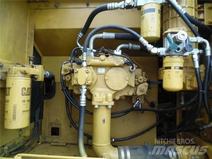CAT 325 D Kāpurķēžu ekskavatori