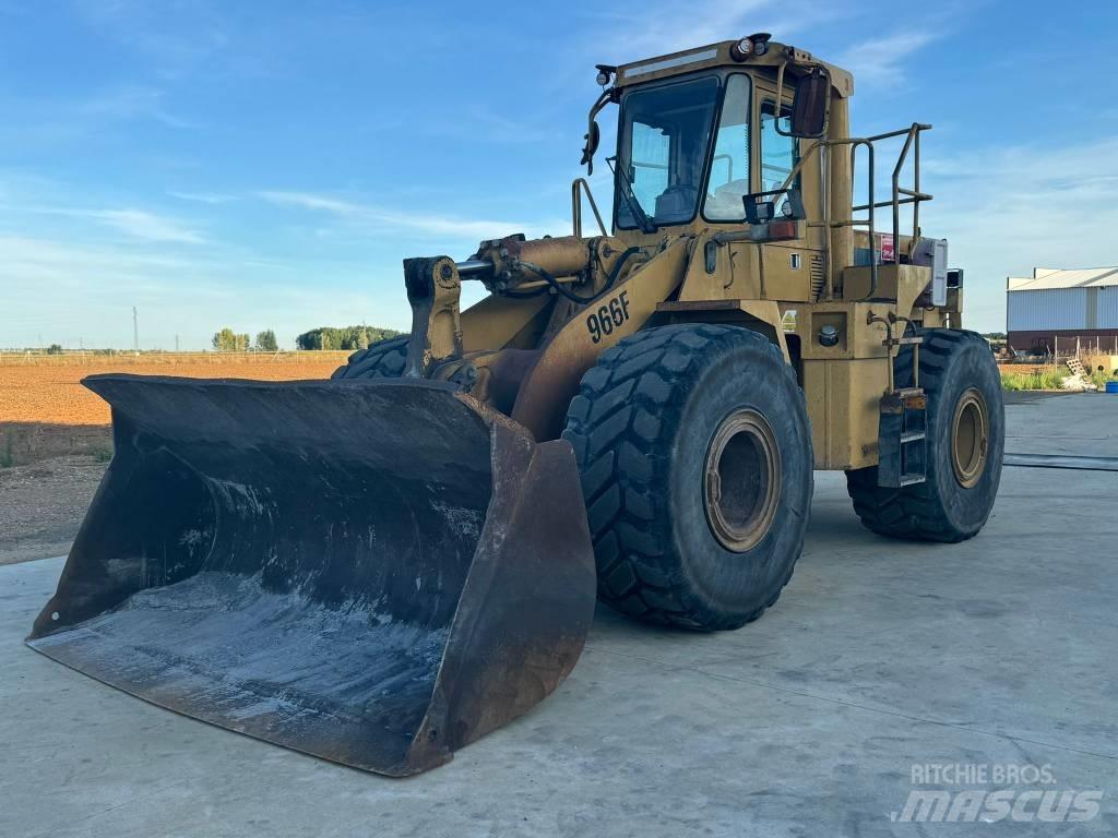 CAT 966 F Iekrāvēji uz riteņiem