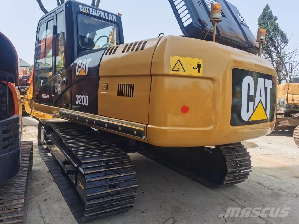 CAT 320 D2 Kāpurķēžu ekskavatori