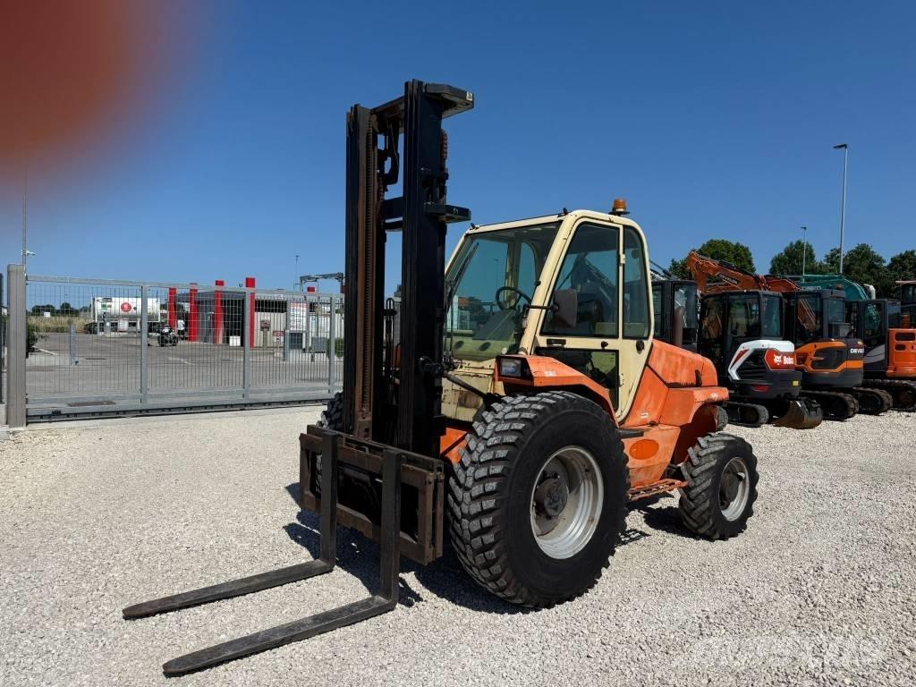 Manitou M 30.4 Tehnika ar dīzeļa dzinēju