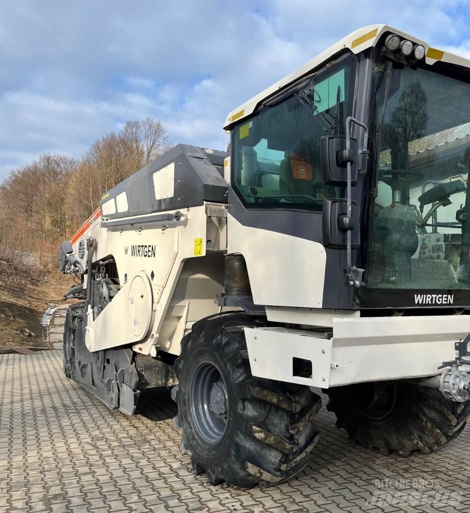 Wirtgen WR240i Asfalta savācējs
