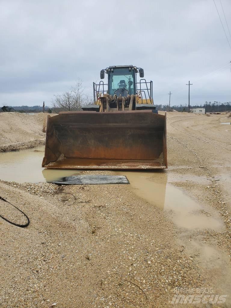 John Deere 844 K Iekrāvēji uz riteņiem