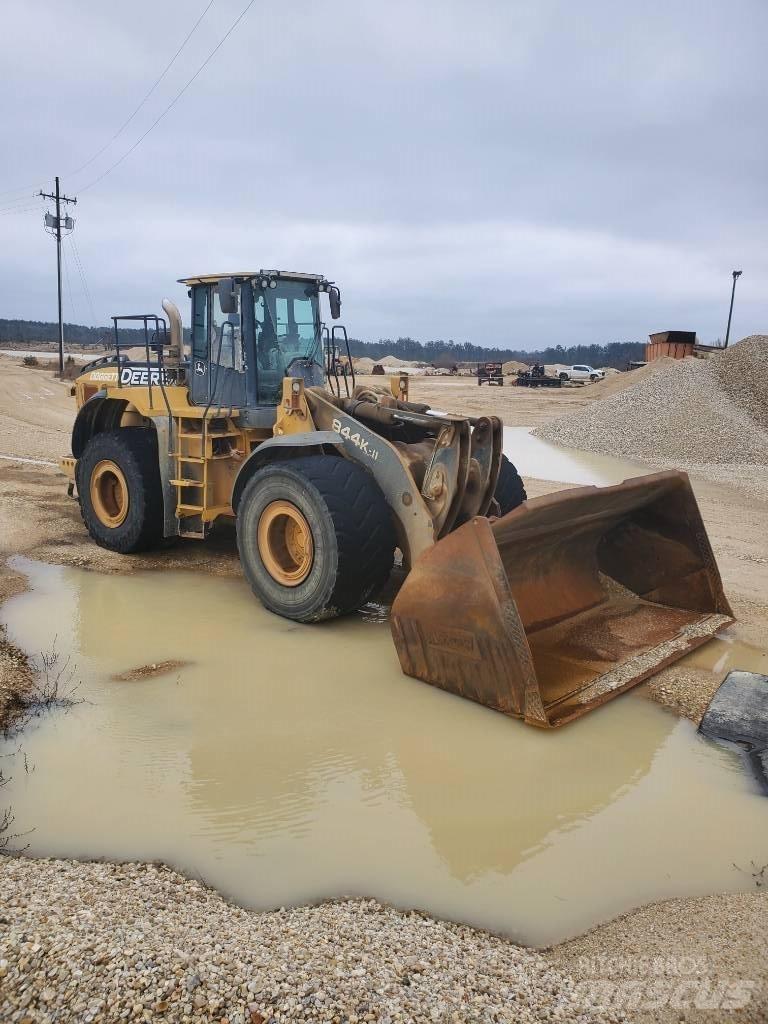 John Deere 844 K Iekrāvēji uz riteņiem