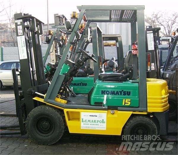 Komatsu FG15-15 Zemie palešu pacēlāji