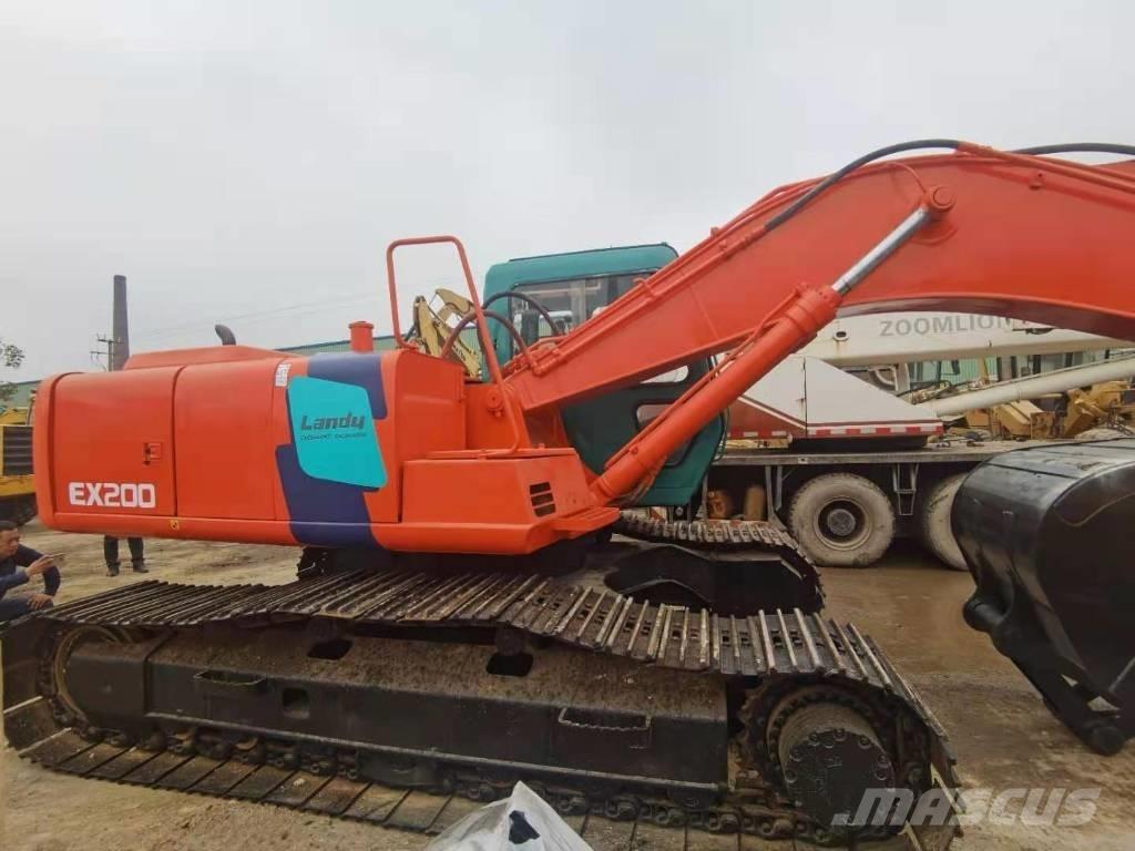 Hitachi EX 200 Kāpurķēžu ekskavatori