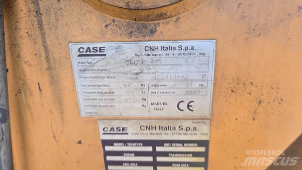 CASE 580 SR Ekskavatori-iekrāvēji