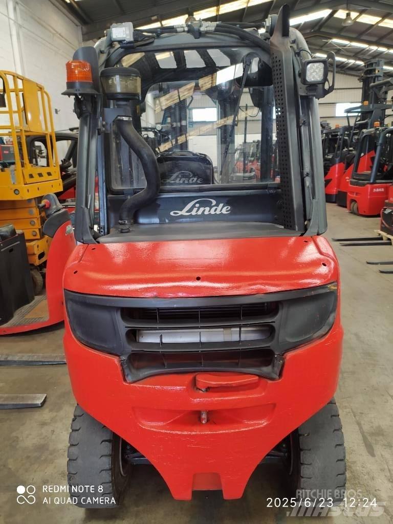Linde H 35 D Tehnika ar dīzeļa dzinēju
