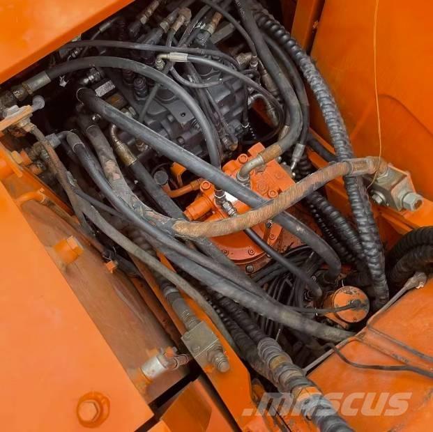 Doosan DH150W-7 Ekskavatori uz riteņiem