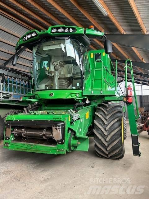 John Deere S 670 i Ražas novākšanas kombaini