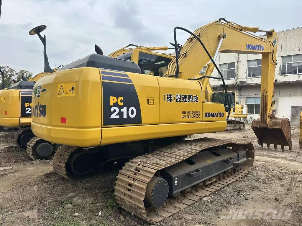 Komatsu PC 210 LC Kāpurķēžu ekskavatori