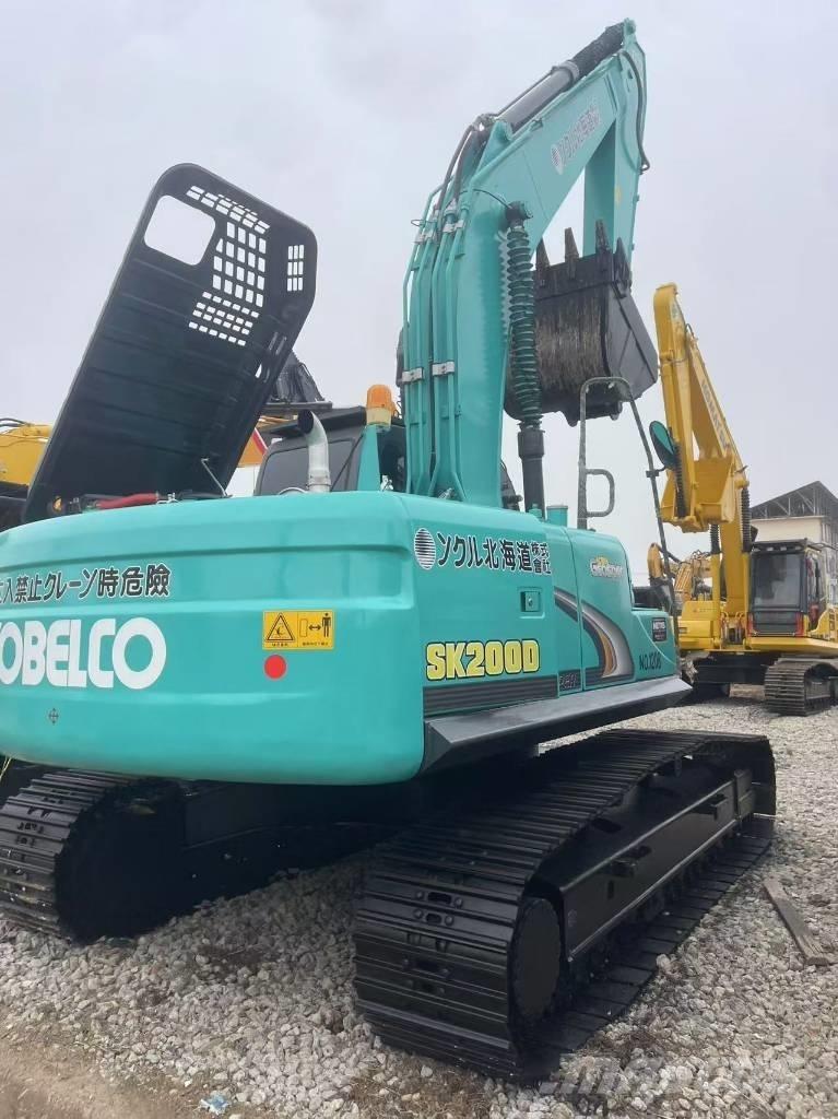 Kobelco 200 Kāpurķēžu ekskavatori