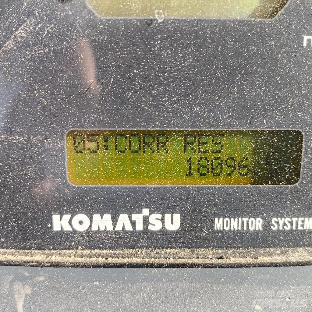 Komatsu D 65 PX-15 Kāpurķēžu buldozeri