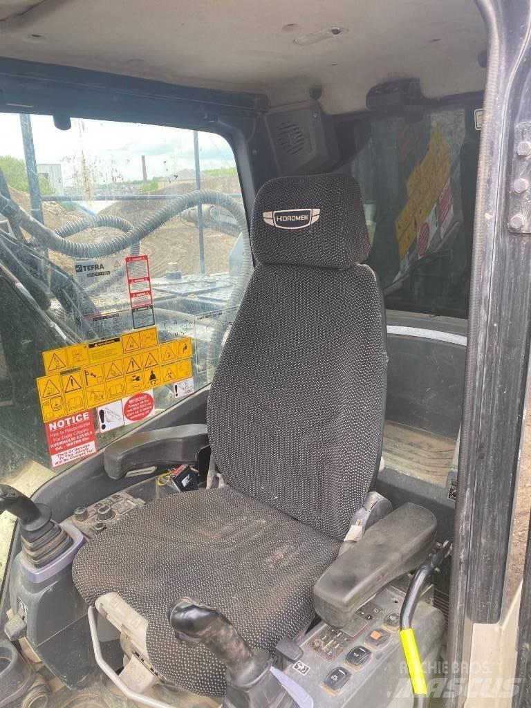 Hidromek HMK 220 LC Kāpurķēžu ekskavatori