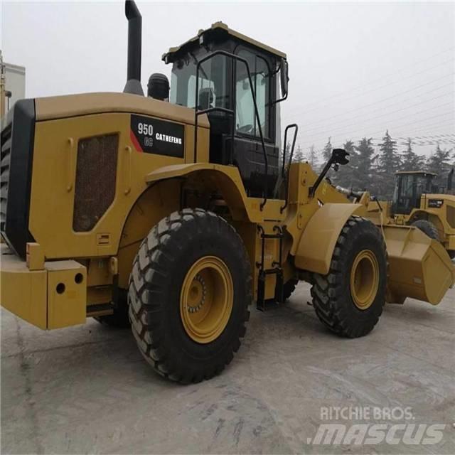 CAT 950K Iekrāvēji uz riteņiem