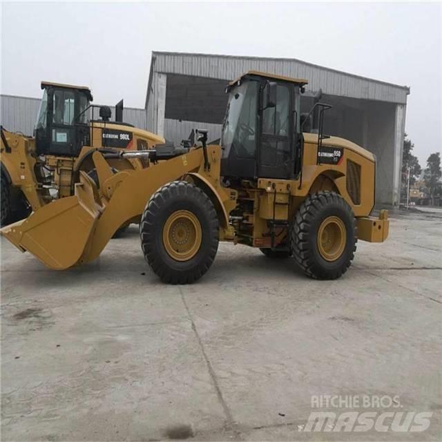 CAT 950K Iekrāvēji uz riteņiem