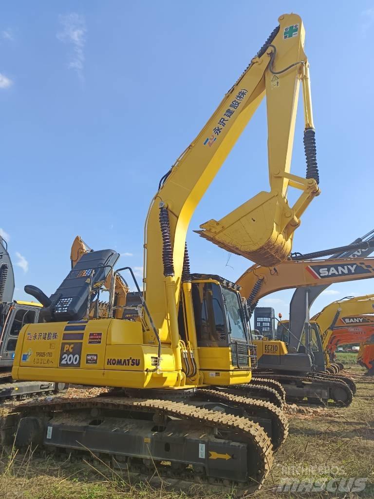 Komatsu PC 200 Kāpurķēžu ekskavatori