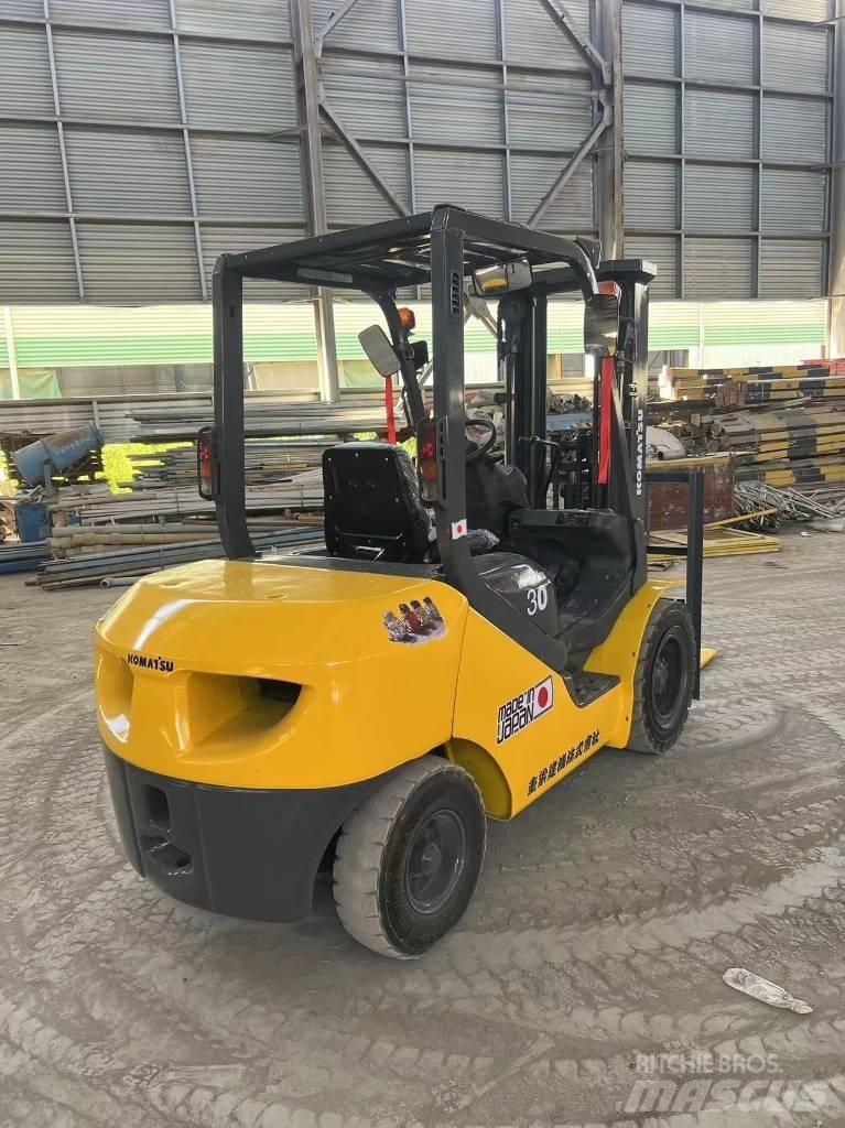 Komatsu FD 30 T-17 Tehnika ar dīzeļa dzinēju