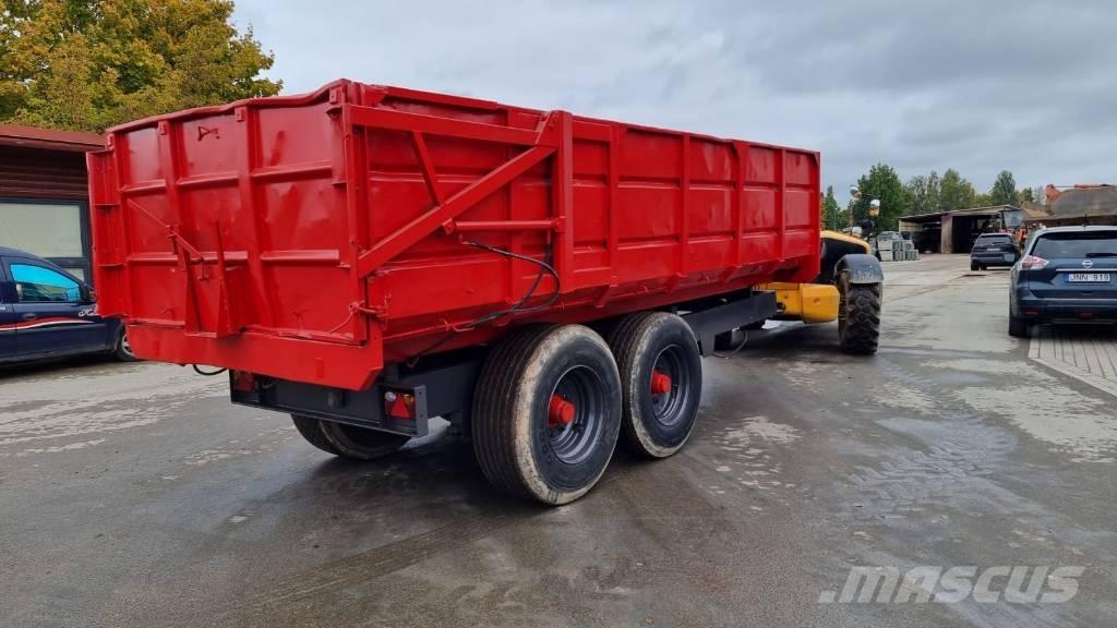 Montracon Trailer Treileri-pašizgāzēji