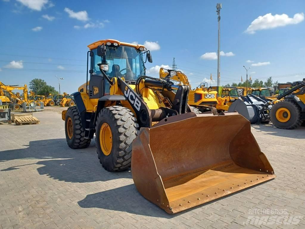 JCB 437 ZX Iekrāvēji uz riteņiem