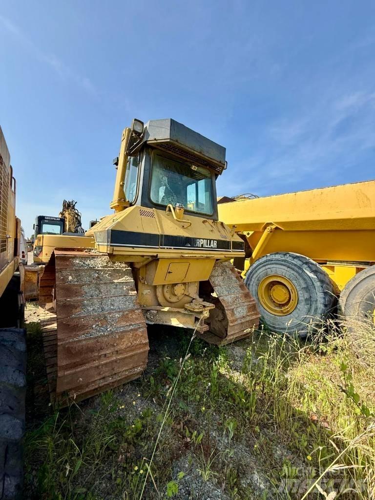 CAT D 6 M LGP Kāpurķēžu buldozeri
