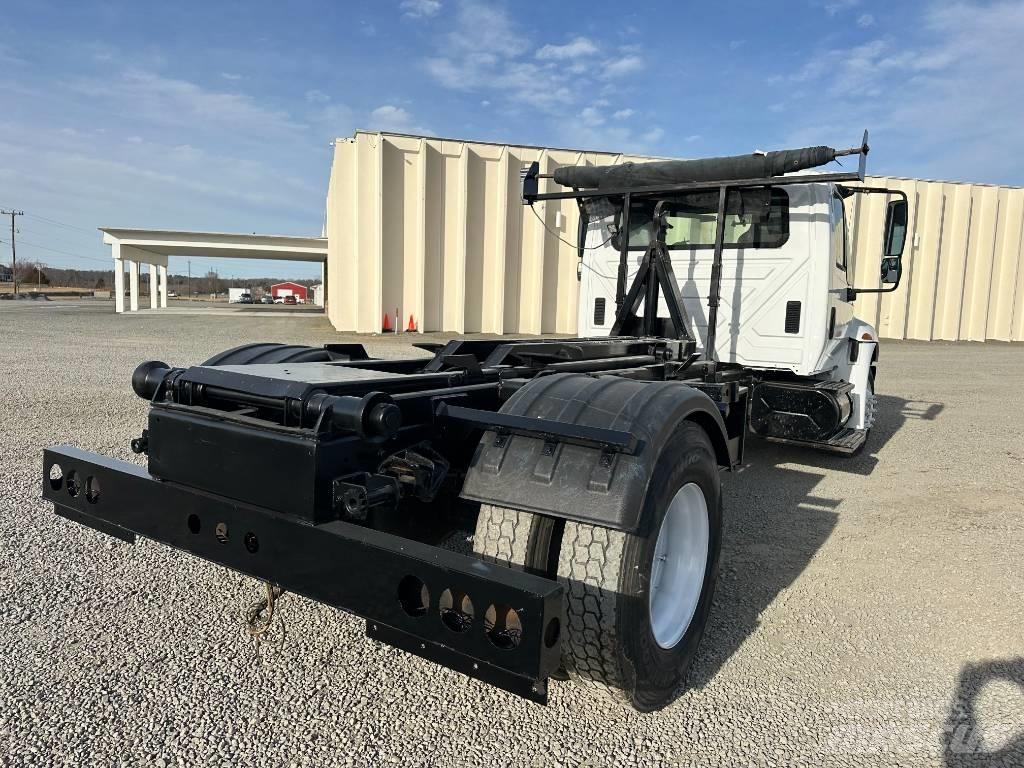 International 4400 Atkritumu izvešanas transports