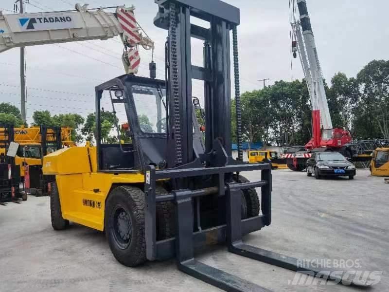 Komatsu FD 160 Tehnika ar dīzeļa dzinēju