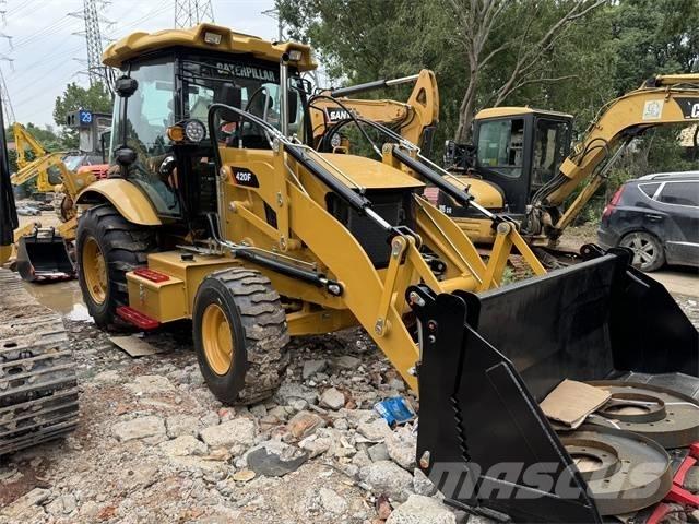 CAT 420 F Ekskavatori-iekrāvēji