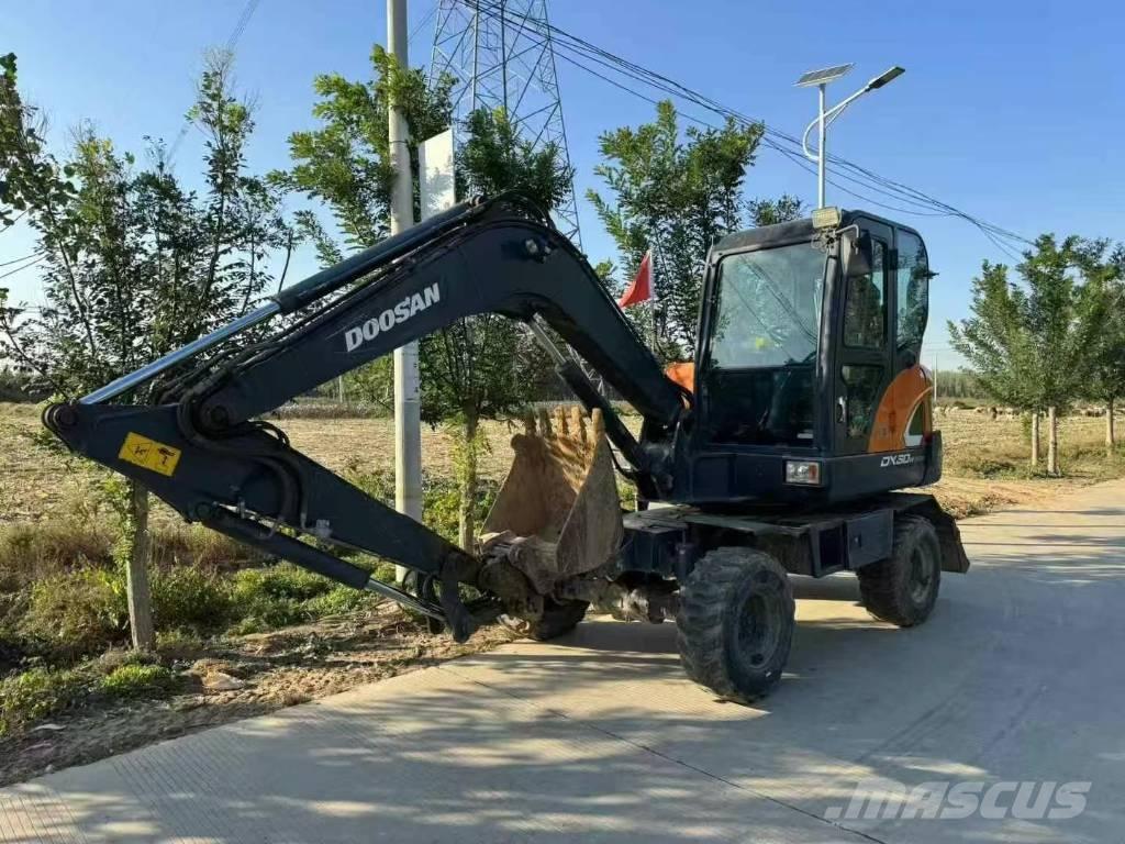 Doosan DX 60 Mini ekskavatori < 7 t