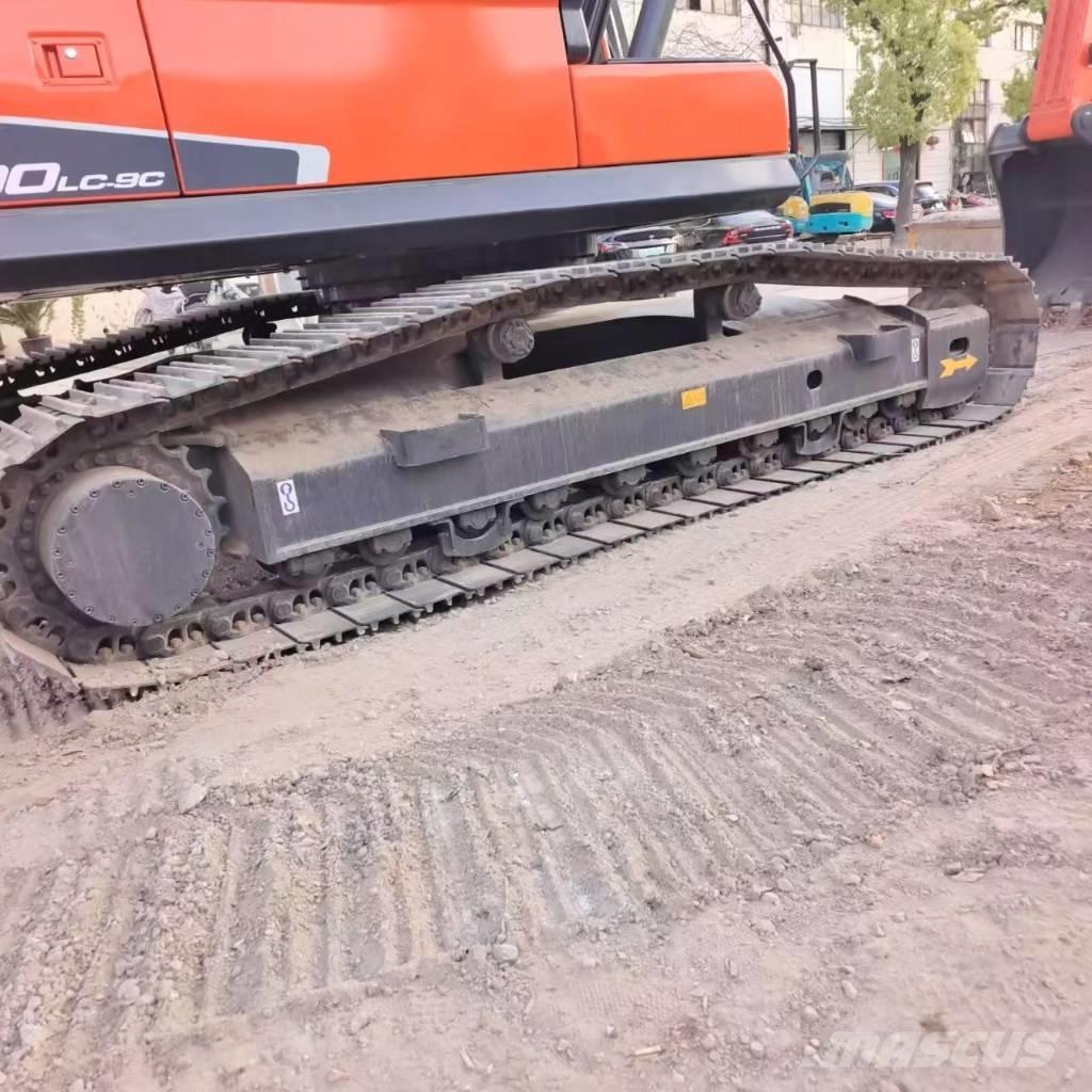 Doosan DX 300 Kāpurķēžu ekskavatori