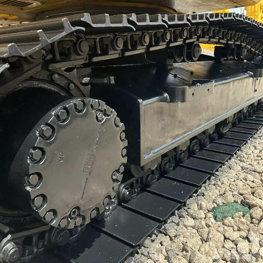 Komatsu PC 200-8 Kāpurķēžu ekskavatori