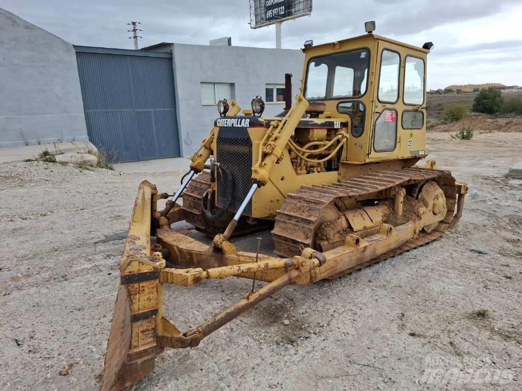 CAT D 4 D Kāpurķēžu buldozeri