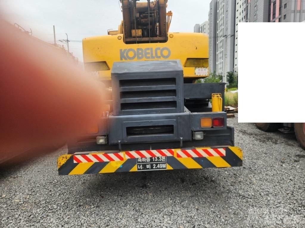 Kobelco RK 250-5 Celtņi nelīdzenām virsmām