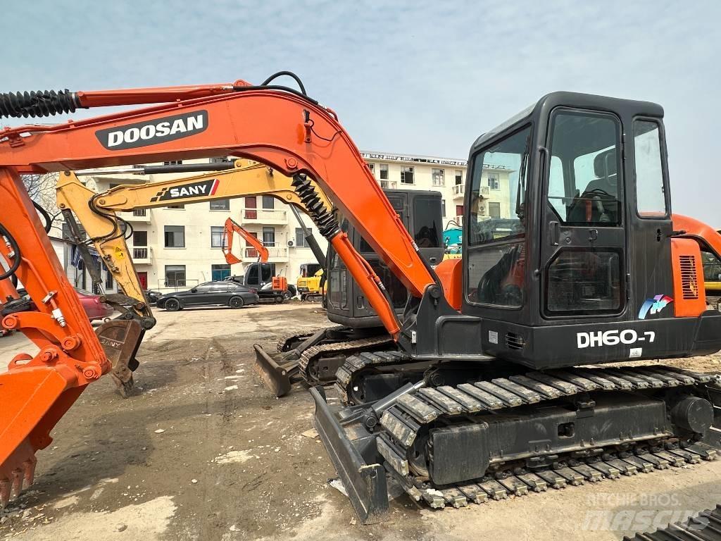 Doosan DH 60 Mini ekskavatori < 7 t