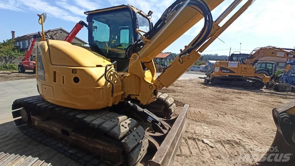 Komatsu PC118MR-8 Kāpurķēžu ekskavatori