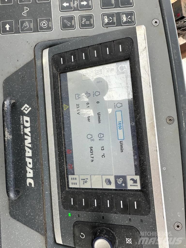 Dynapac SD 1800 W Asfalta klājēji