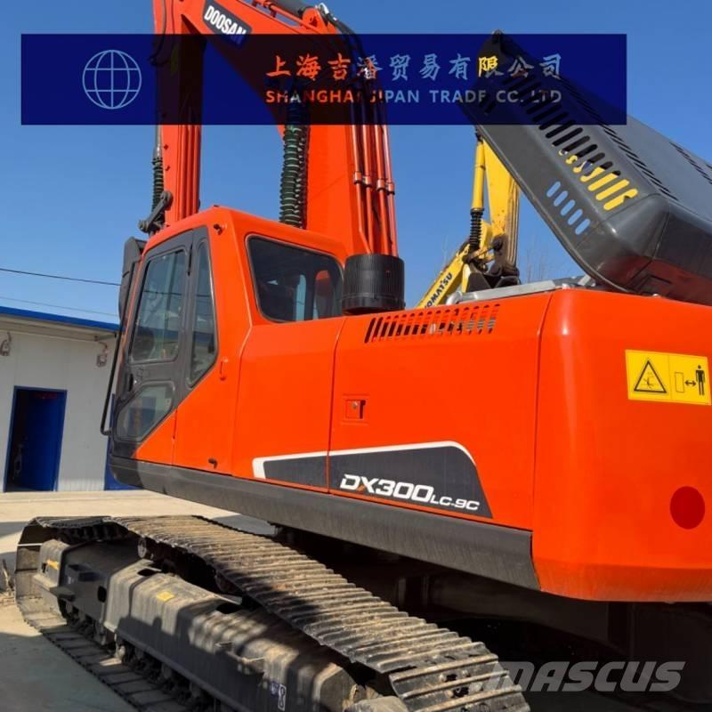Doosan DX 300 Kāpurķēžu ekskavatori