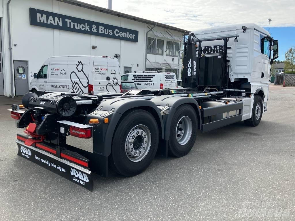 MAN TGX 26.520 Treileri ar āķi
