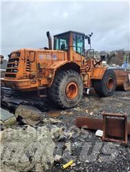 Fiat-Hitachi w230 Iekrāvēji uz riteņiem
