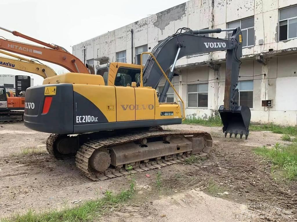 Volvo EC210D Kāpurķēžu ekskavatori
