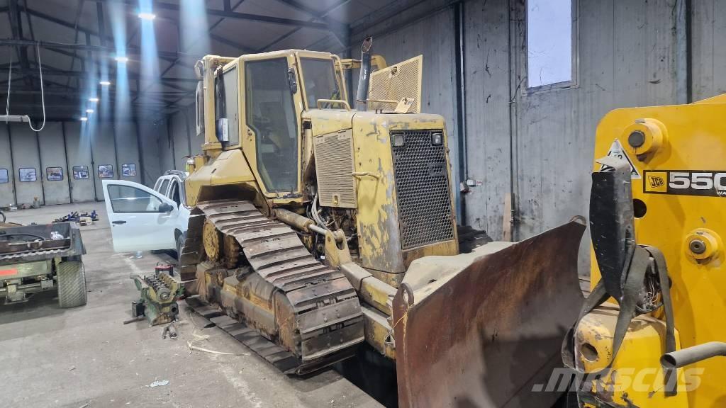 CAT D5 FOR PARTS Kāpurķēžu buldozeri
