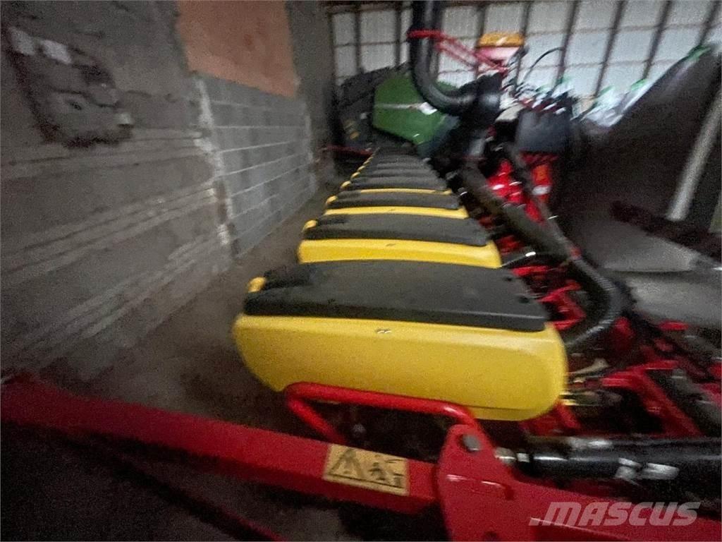 Väderstad TPV 12 Precīzās izsējas sējmašīnas 