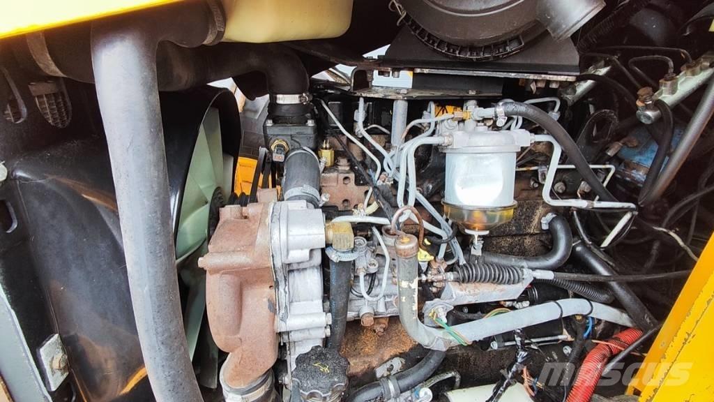 JCB 4 CX Ekskavatori-iekrāvēji