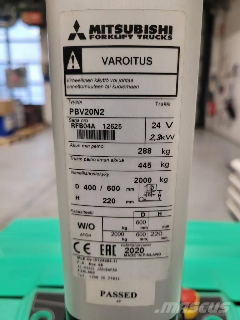 Mitsubishi PBV 20 N2 Hidrauliskās stalažas ar platformu