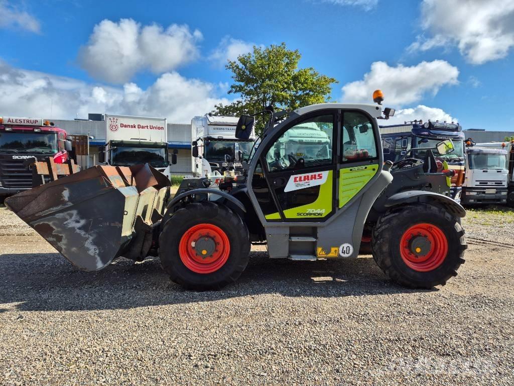 CLAAS Scorpion 7044 Lauksaimniecības pacēlāji